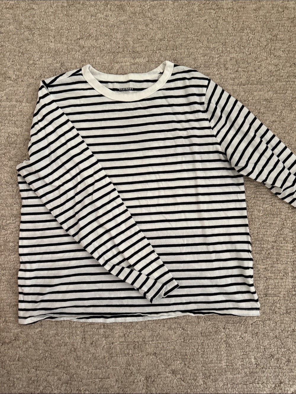 Old Navy Black & White Striped Long Sleeve Tee